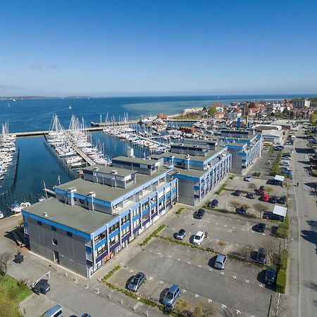 Boern Brn Ankerplatz Apartment Laboe Ngoại thất bức ảnh